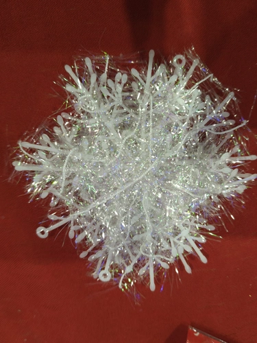 Christmas Tree Ornaments - Snow Flakes - Medium
